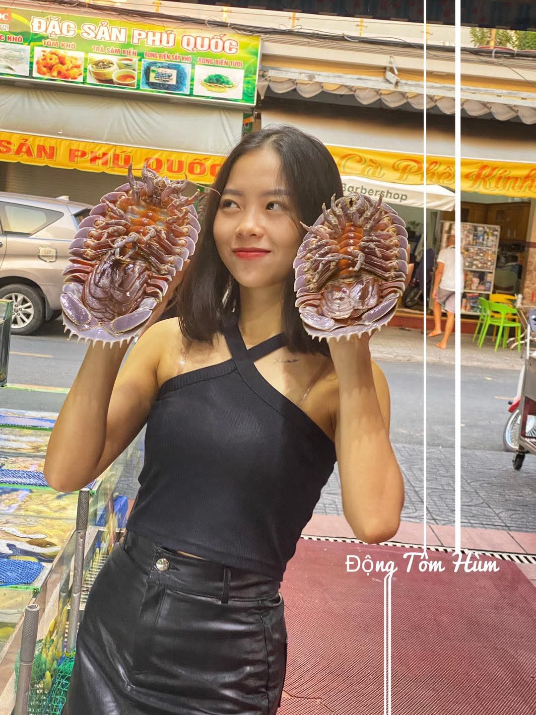 Nhà hàng Động Tôm Hùm Phú Quốc - Thiên đường hải sản tươi sống kết hợp ngắm hoàng hôn tại Dương Đông