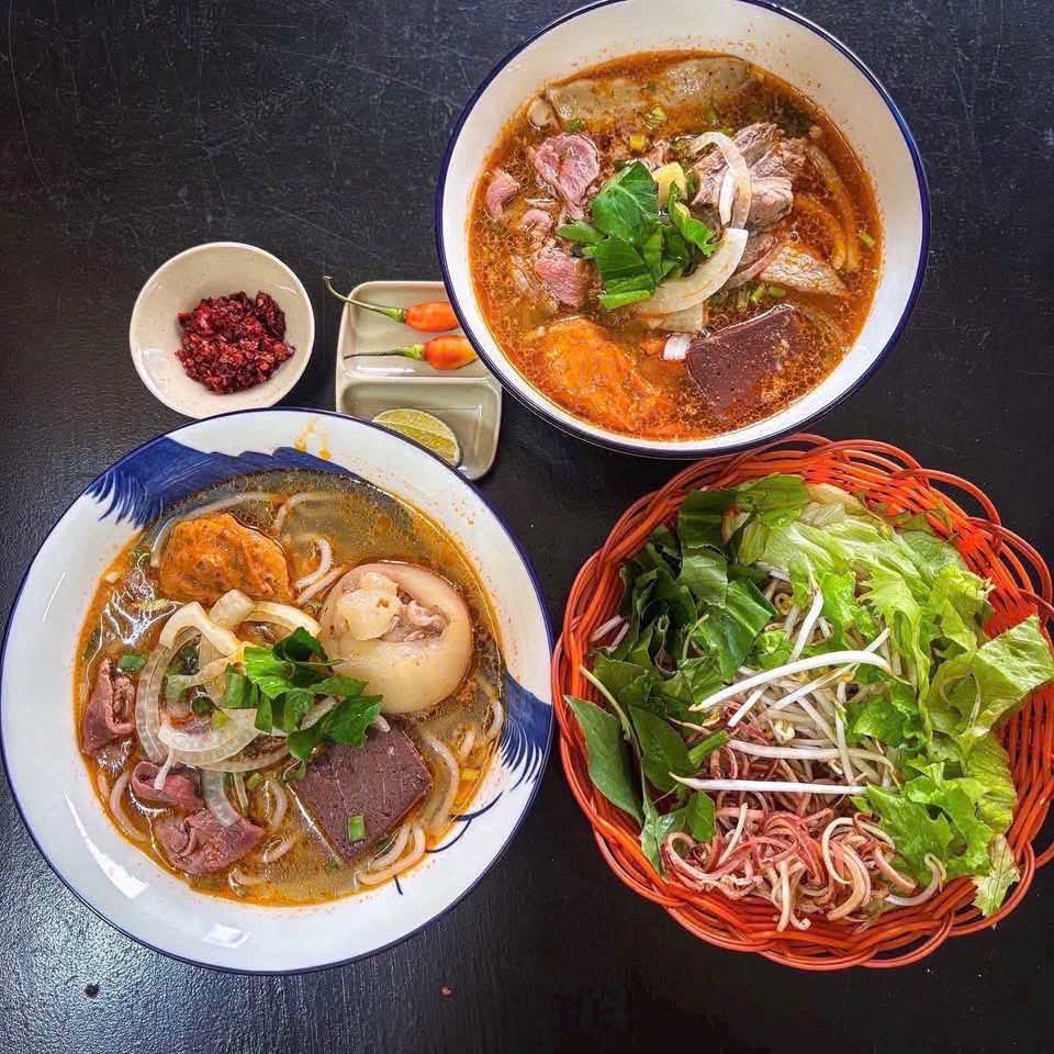 Quán ăn Giai Ý Phú Quốc - Món Huế nhà làm, đậm đà hương vị cố đô giữa lòng đảo ngọc