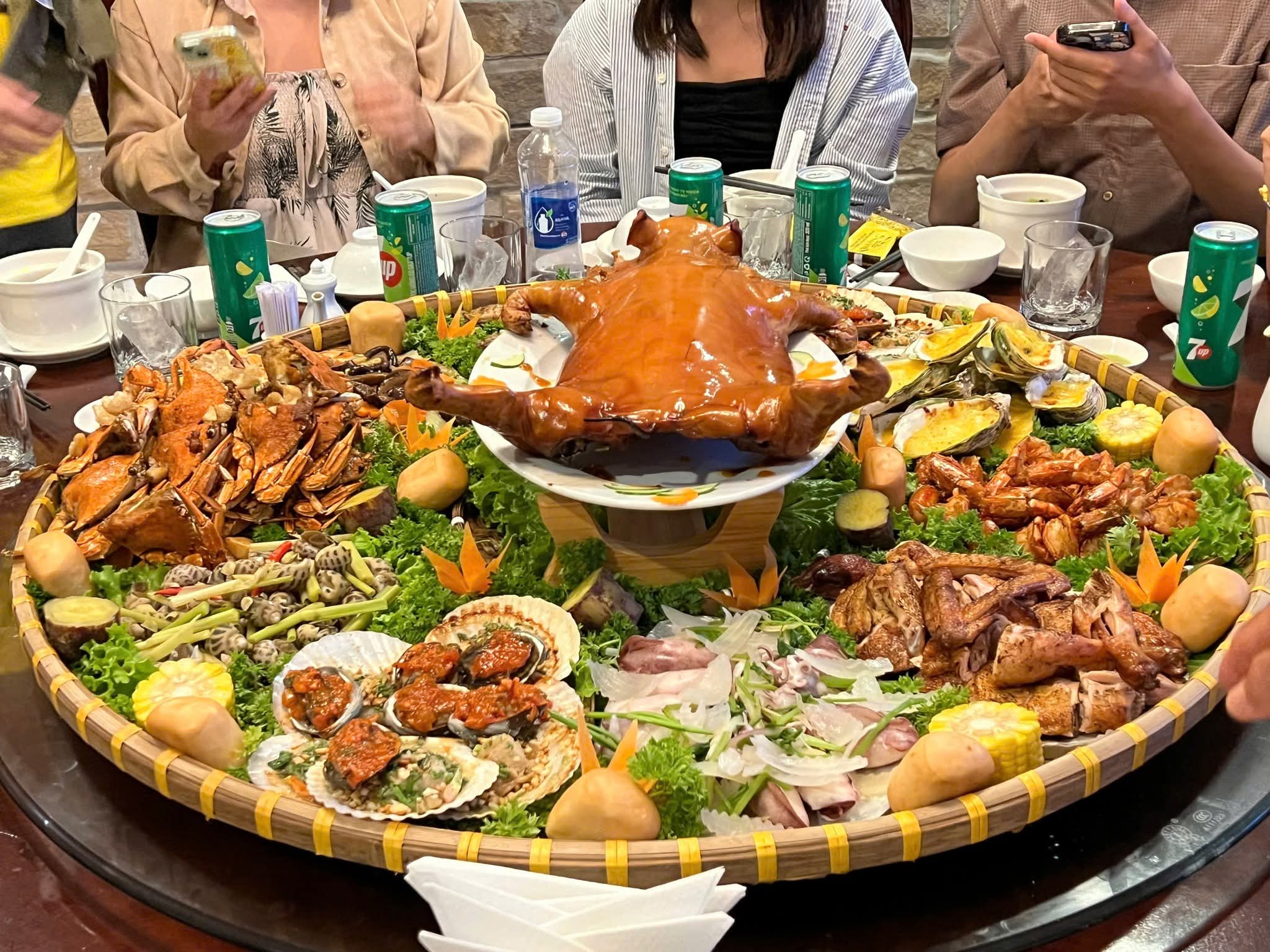 Nhà hàng Ngự Uyển Phú Quốc - Điểm hẹn ẩm thực giữa lòng đảo ngọc