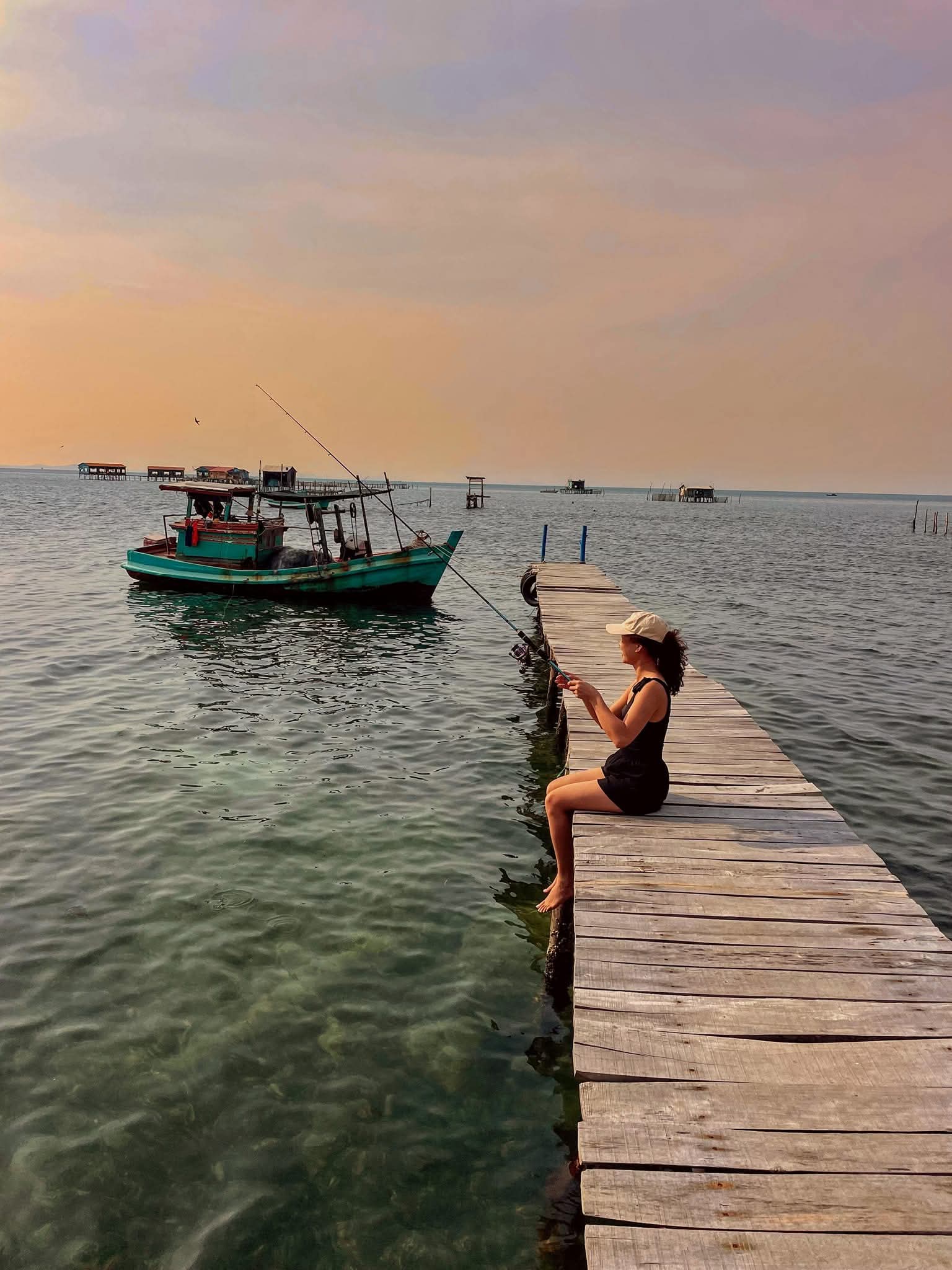 Quán ăn Nhà Trên Biển - Joy Adventures Phú Quốc: trải nghiệm hải sản tươi sống giữa biển Rạch Vẹm