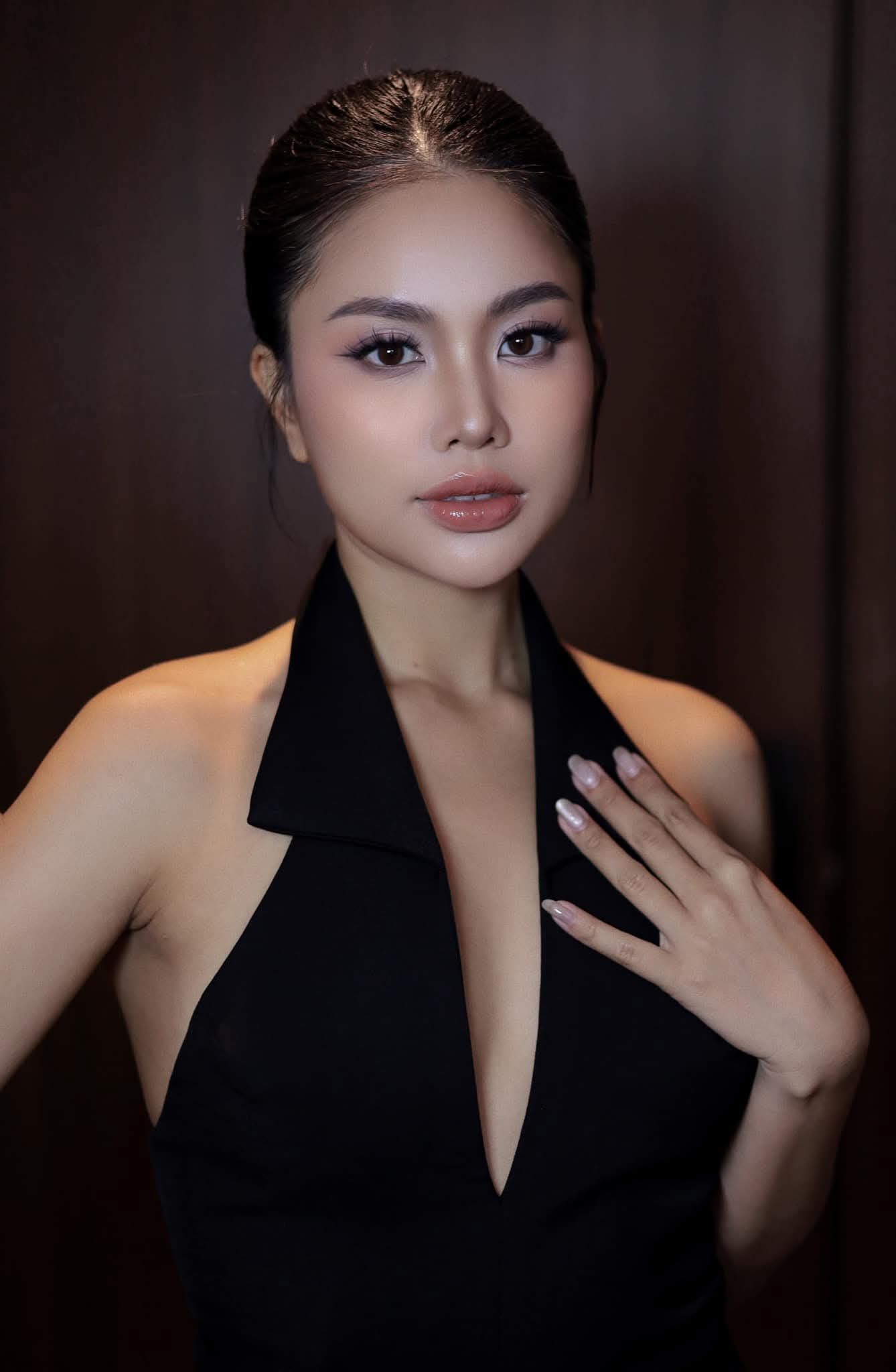 Dịch vụ trang điểm tại Phú Quốc - Makeup Artist chuyên nghiệp, đẹp tự nhiên