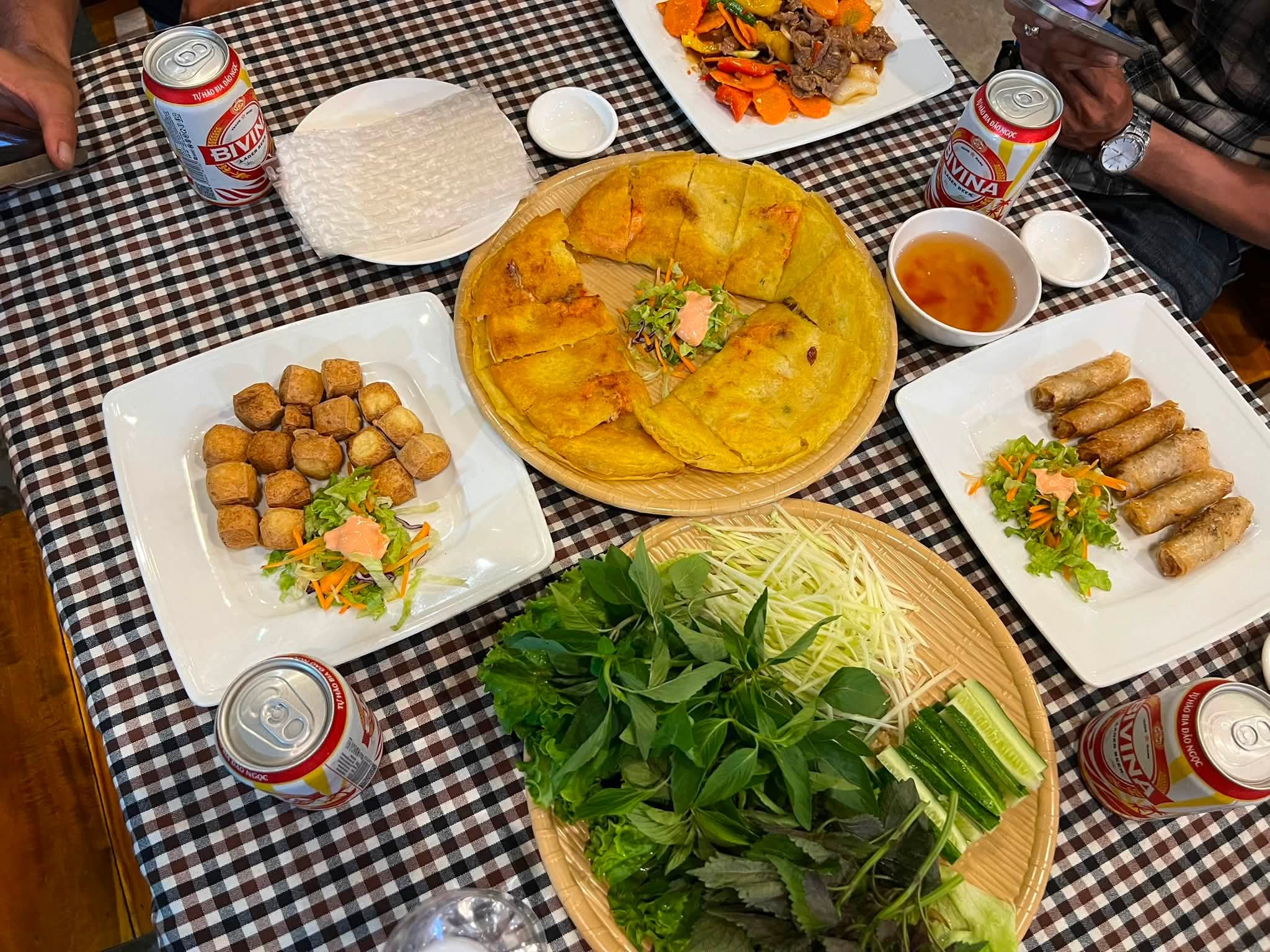 Bếp nhà Sunny Phú Quốc - Thưởng thức hải sản tươi sống, chế biến theo yêu cầu