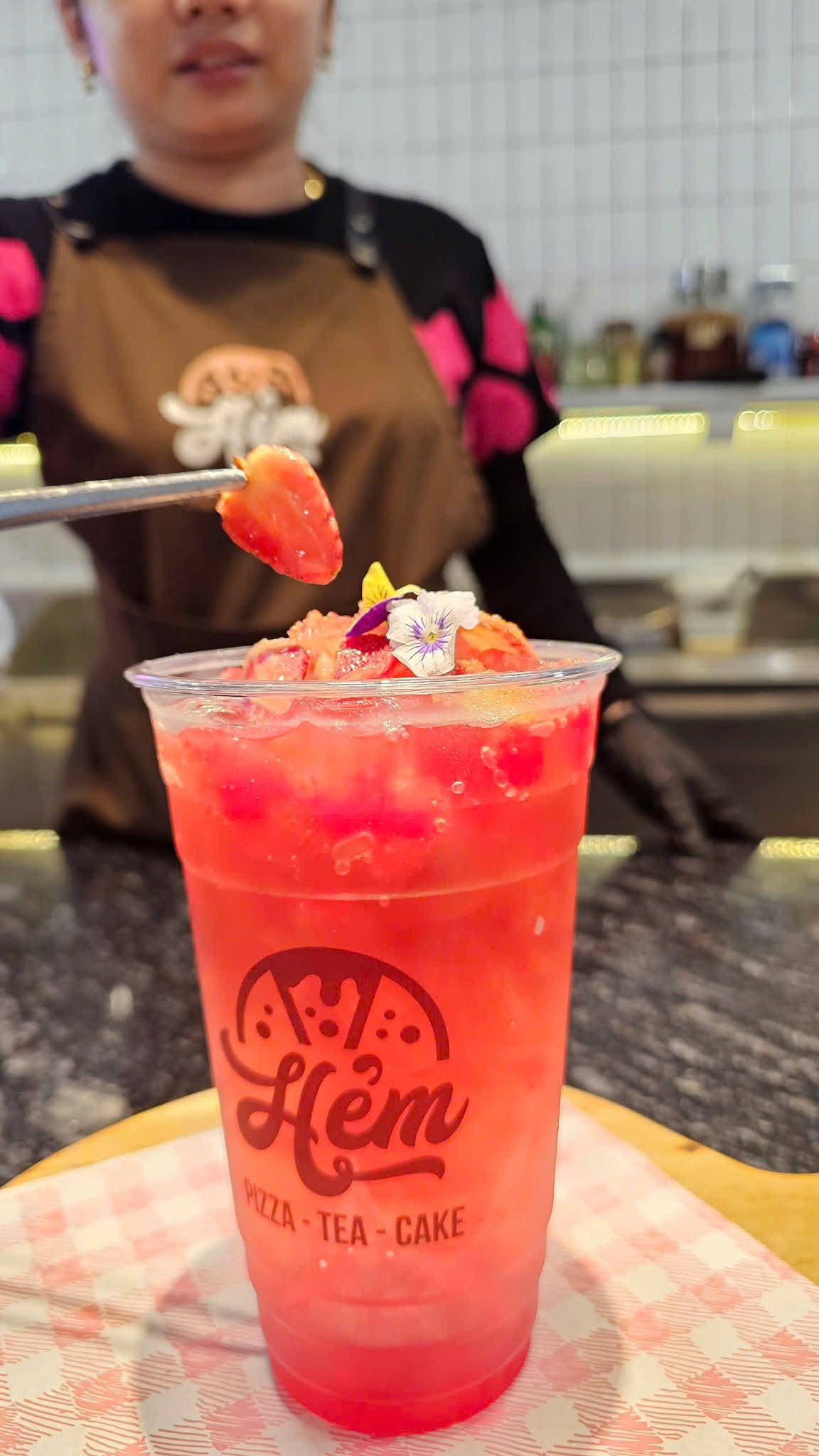 Hẻm Pizza Phú Quốc - Tiệm pizza, tea & cake được yêu thích 