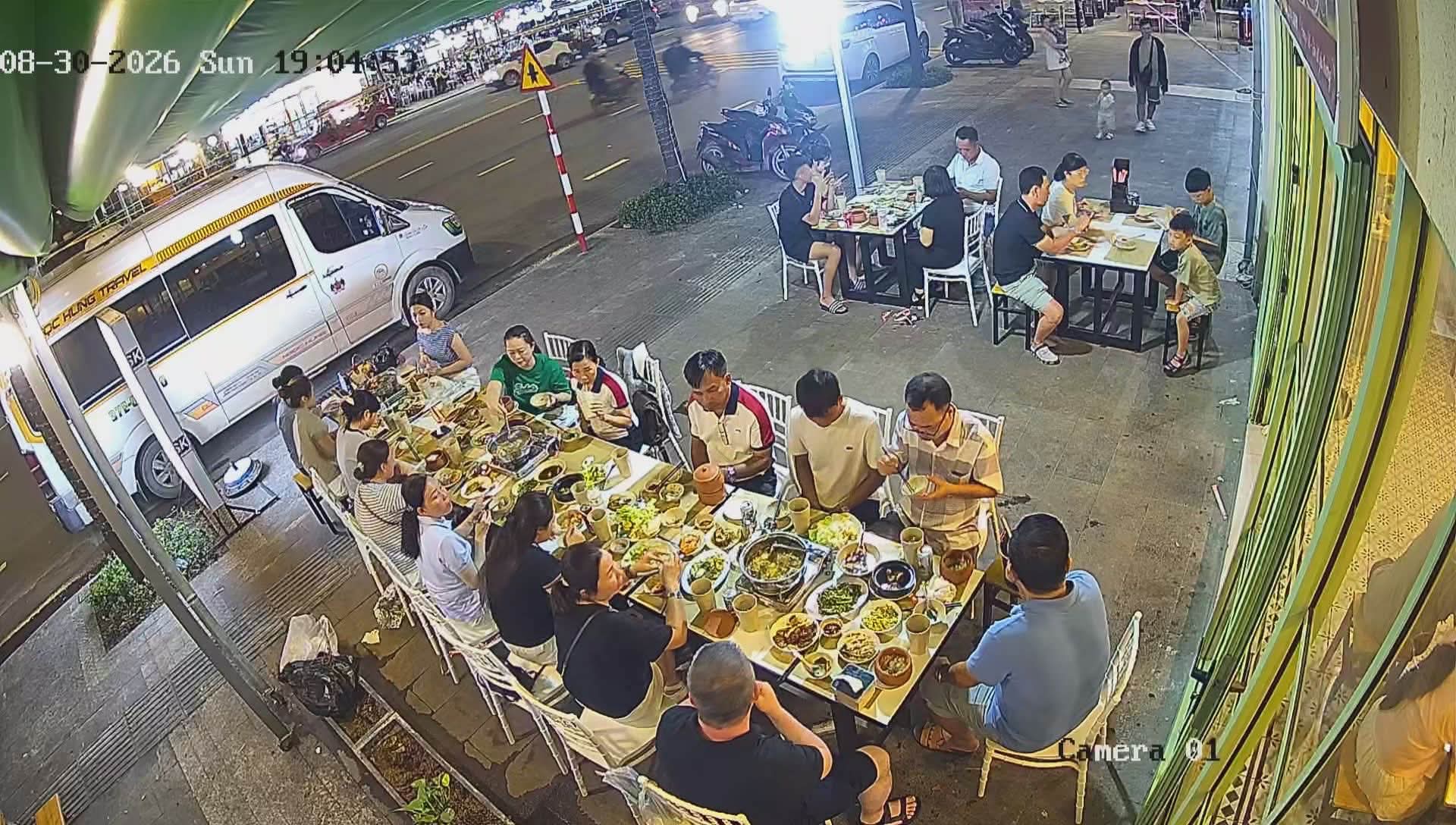Nhà hàng Thịnh Thế Vinh Hoa Phú Quốc - Cơm niêu Việt giữa lòng An Thới