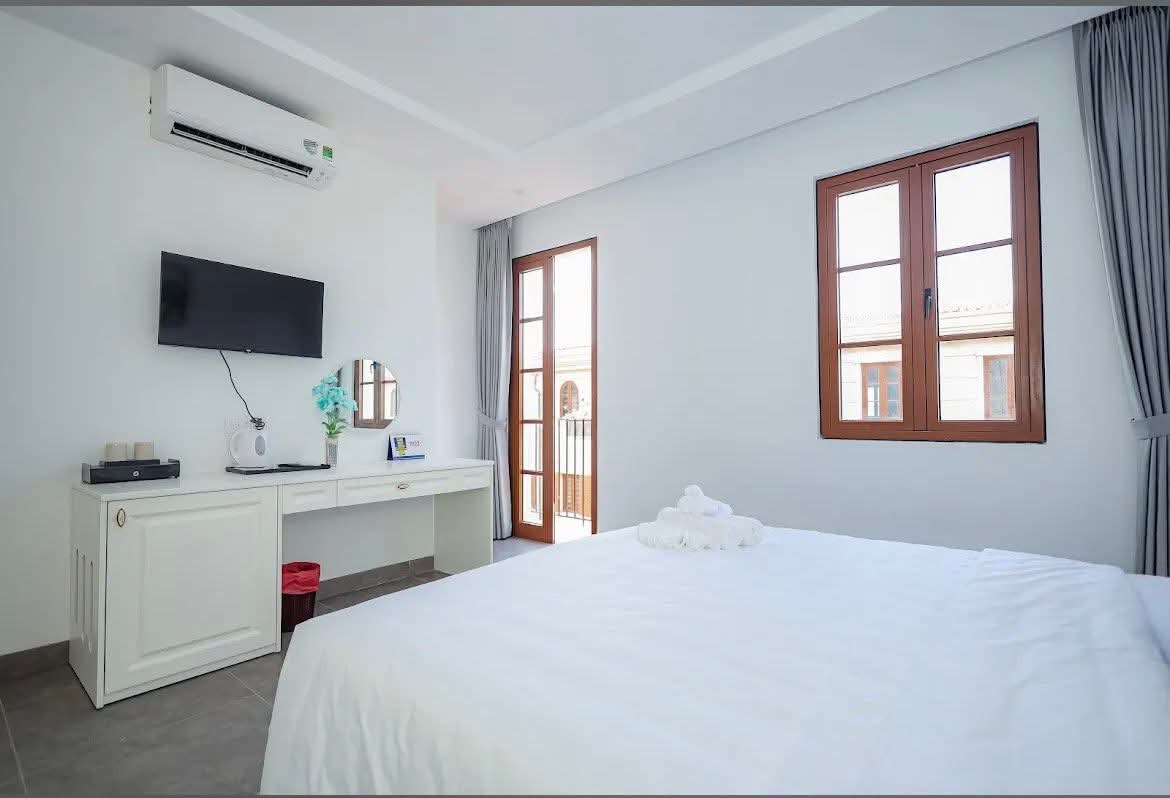 Rose Hotel & Spa Phú Quốc - Khách sạn trong khu vực Sunset Town