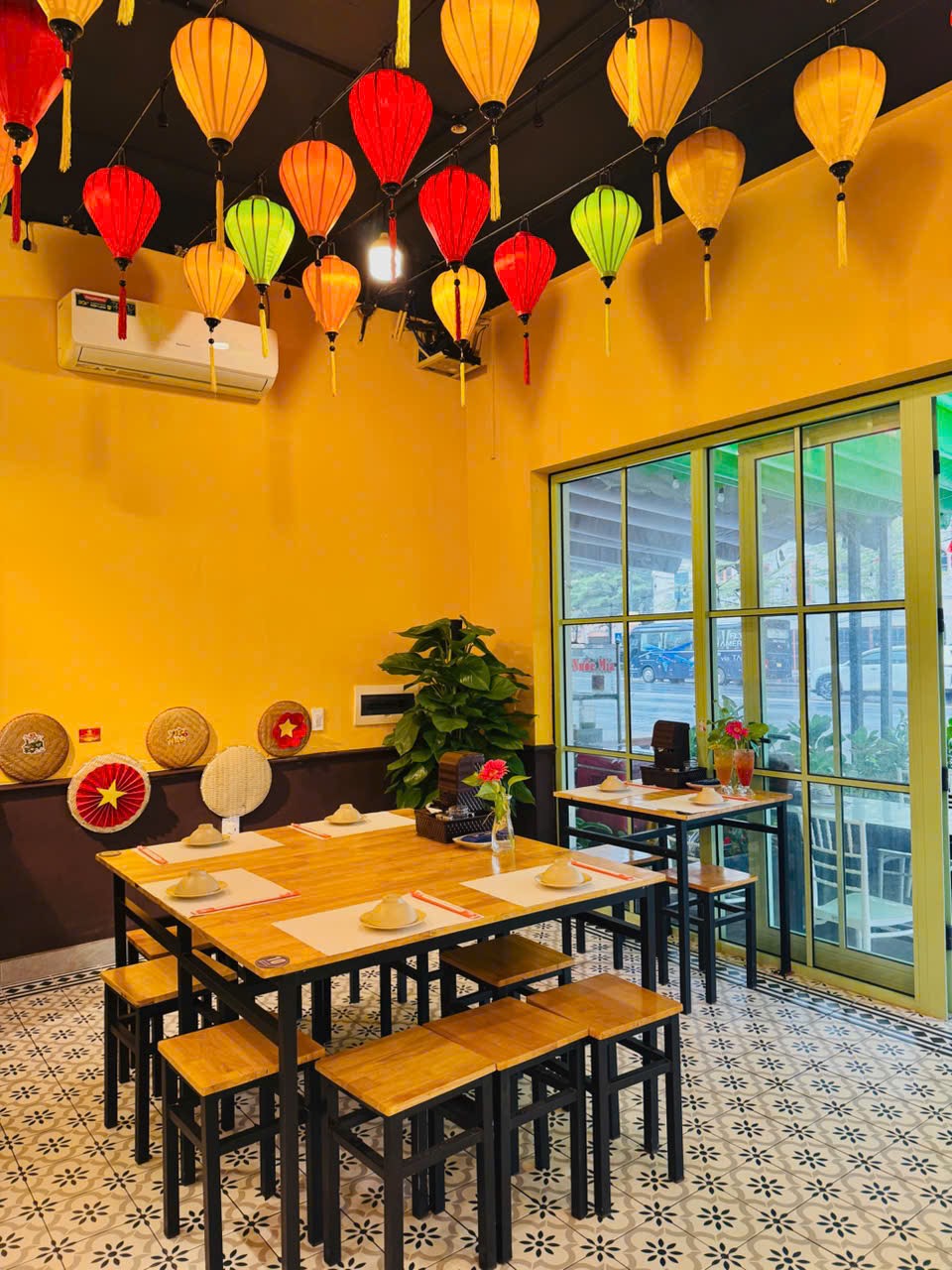 Nhà hàng Thịnh Thế Vinh Hoa Phú Quốc - Cơm niêu Việt giữa lòng An Thới