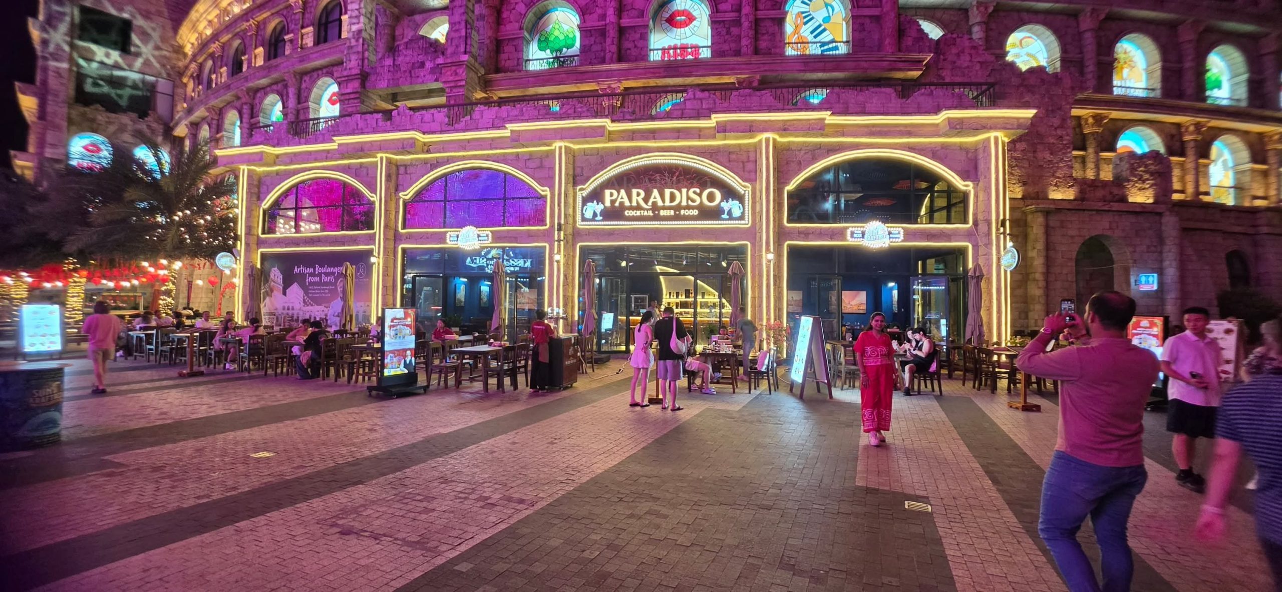 Nhà hàng Paradiso tại Sunset Town Phú Quốc - Khám phá trải nghiệm ẩm thực giữa lòng Thị trấn Hoàng Hôn